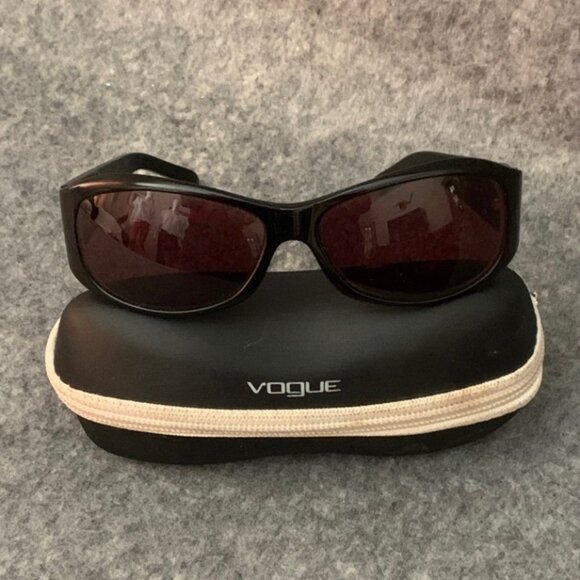 Vogue VO 2561S-B Women’s Black W44/87 Sunglasses 62-14-120 with the case - Picture 6 of 16